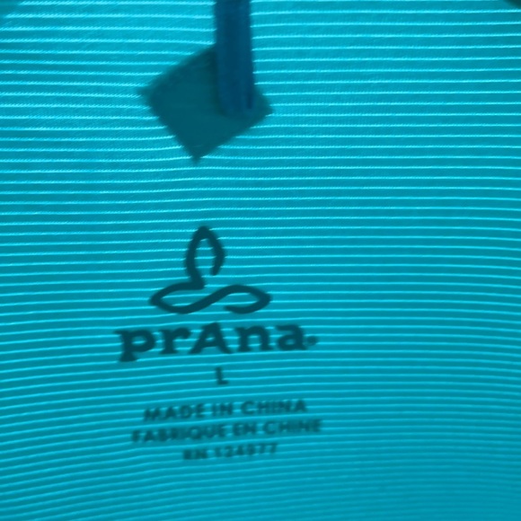 PrAna green geometric long sleeve mesh workout shirt size large - Picture 6 of 7